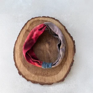 Turbante de algodón orgánico con estampación botánica – Tono morado natural y rojo teja
