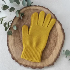Guantes de mujer 100% lana teñidos con granada – Tono amarillo natural