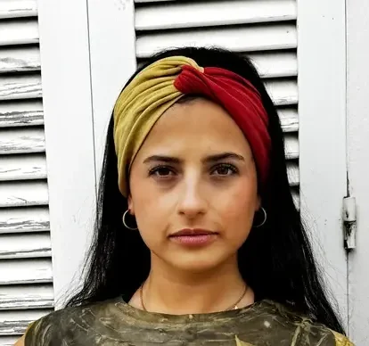 Turbante de algodón orgánico teñido con granada y rubia – Tono amarillo-rojo natural